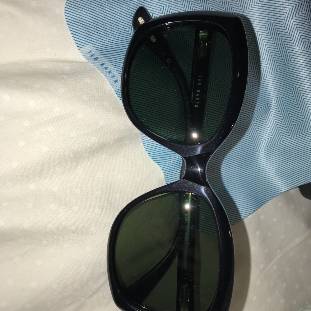 Ted Baker Lael Sunglasses With Bow View 2